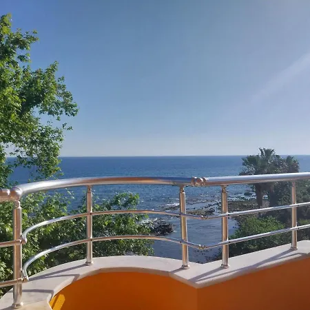 Apartamento Beach Front With Great See View Next To Incekum