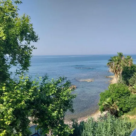 Beach Front With Great See View Next To Incekum Διαμέρισμα Αλάνια